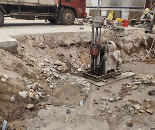 西平公路下沉压浆